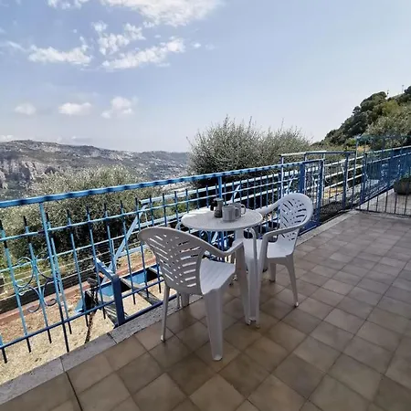 Villaggio Turistico - Belvedere 2*